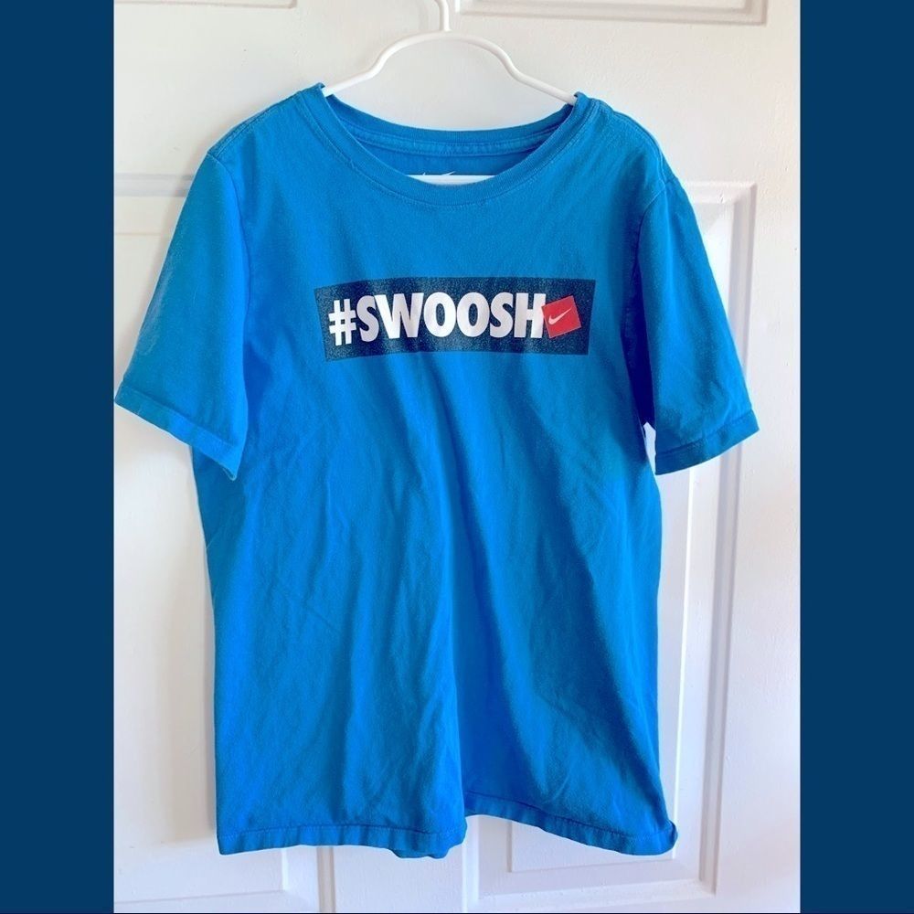 Nike Swoosh T-shirt Large Athletic Cut